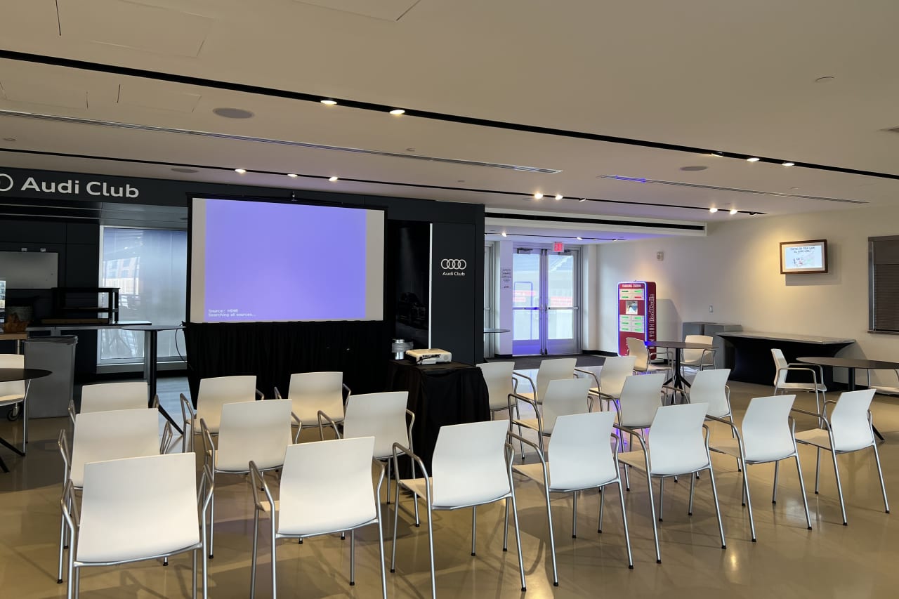 Audi Club Lounge